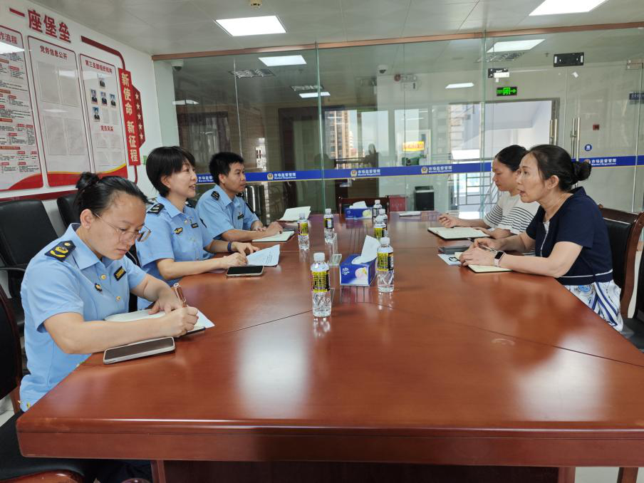 省药物警戒中心联合省卫生健康委专家组赴儋州市开展调研及专项检查